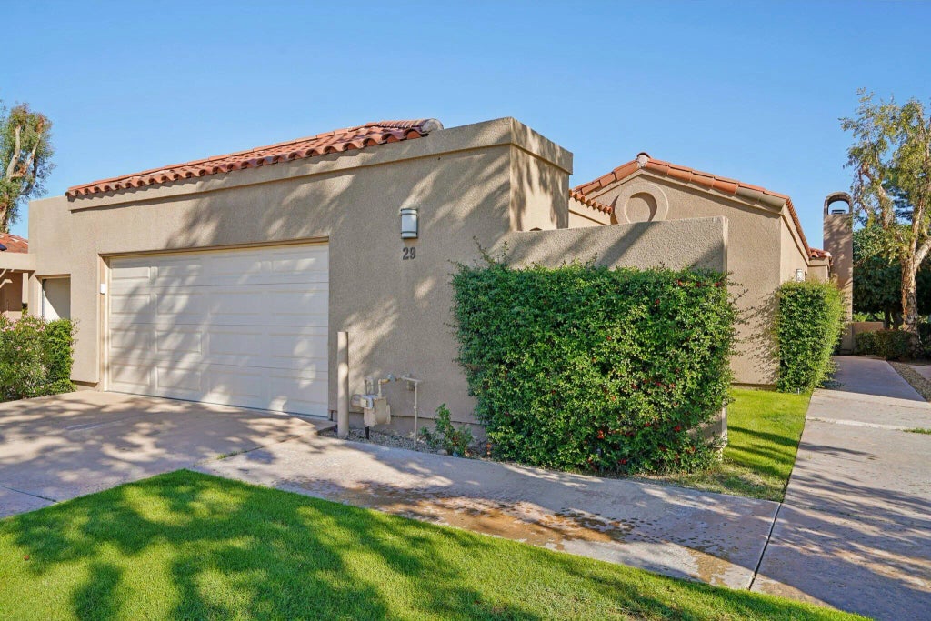 29 Lake Shore Drive, Rancho Mirage