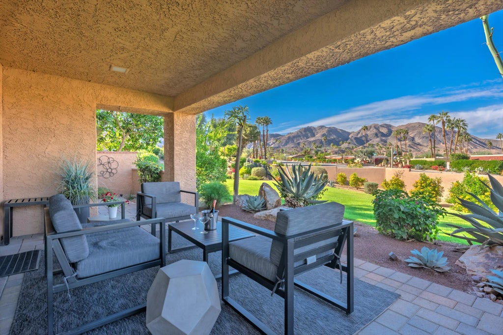 48624 Sundrop Court, Palm Desert