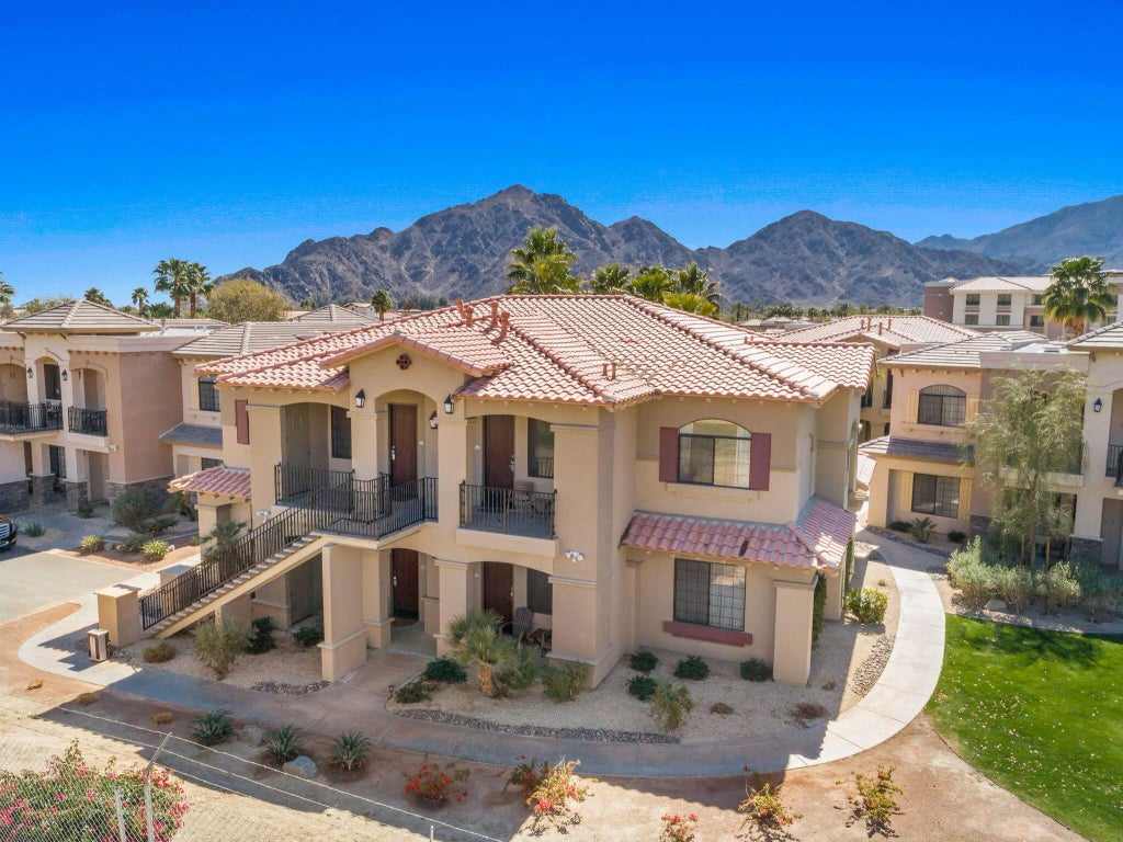 50610 Santa Rosa Plaza, La Quinta