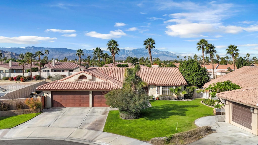 44555 Marguerite Court, La Quinta