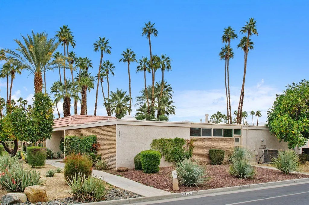 76950 Iroquois Drive, Indian Wells
