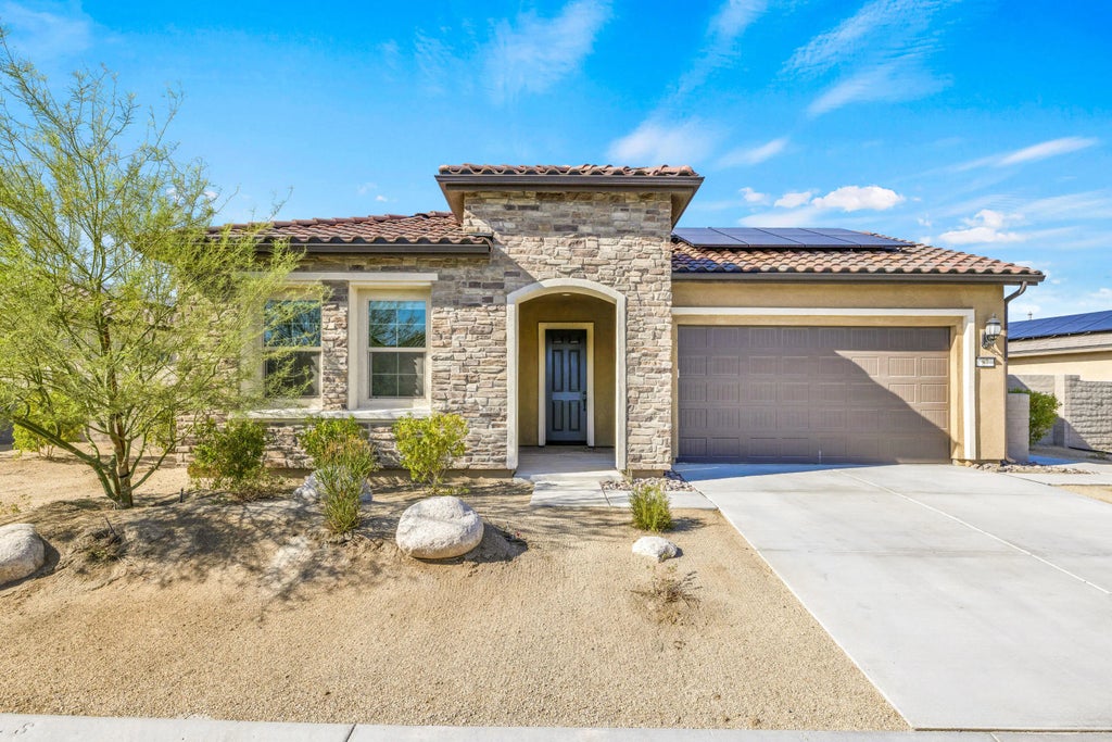 87 Zinfandel, Rancho Mirage