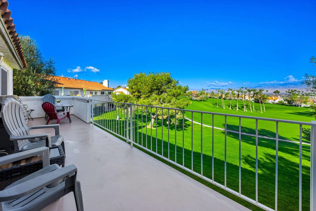 320 Vista Royale Drive, Palm Desert