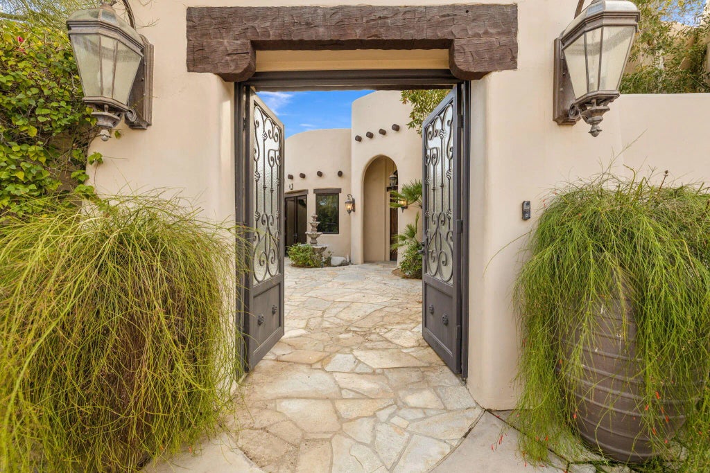 49240 Jfk Trail, Palm Desert