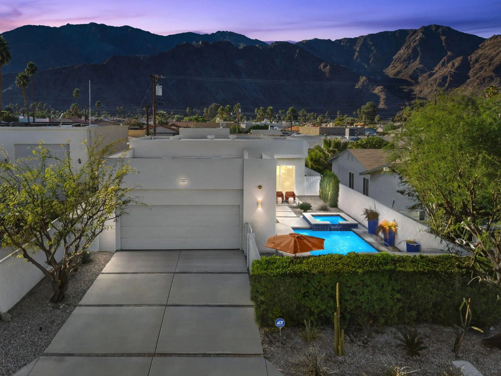 52085 Avenue Herrera, La Quinta