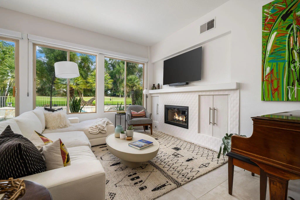 101 Kavenish Drive N, Rancho Mirage