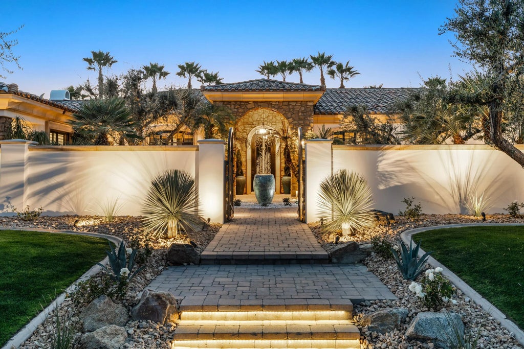 57945 Valley Lane S, La Quinta