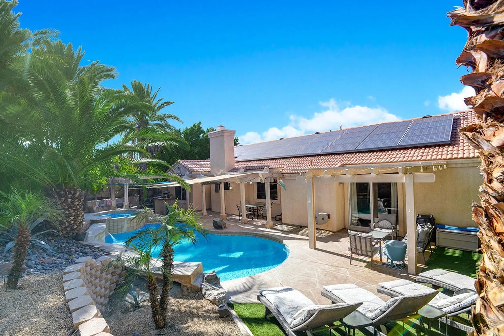 45210 Desert Hills Court, La Quinta