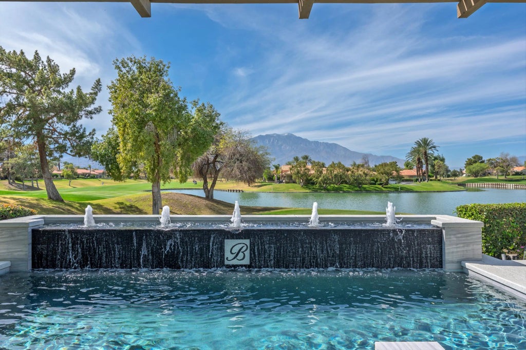 29 Oak Tree Drive, Rancho Mirage
