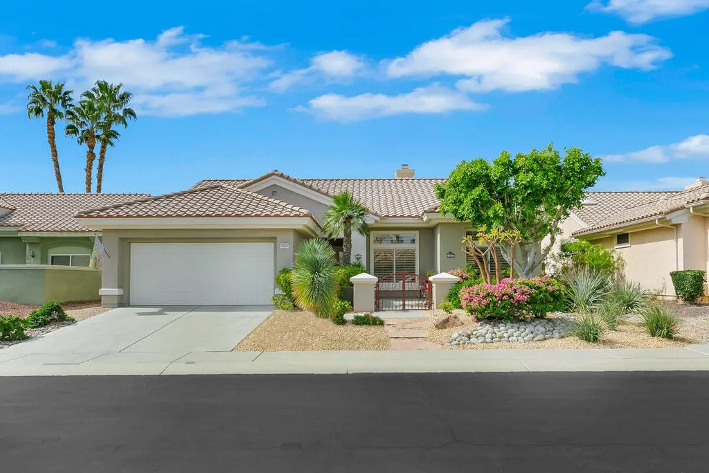 38543 Bent Palm Drive, Palm Desert