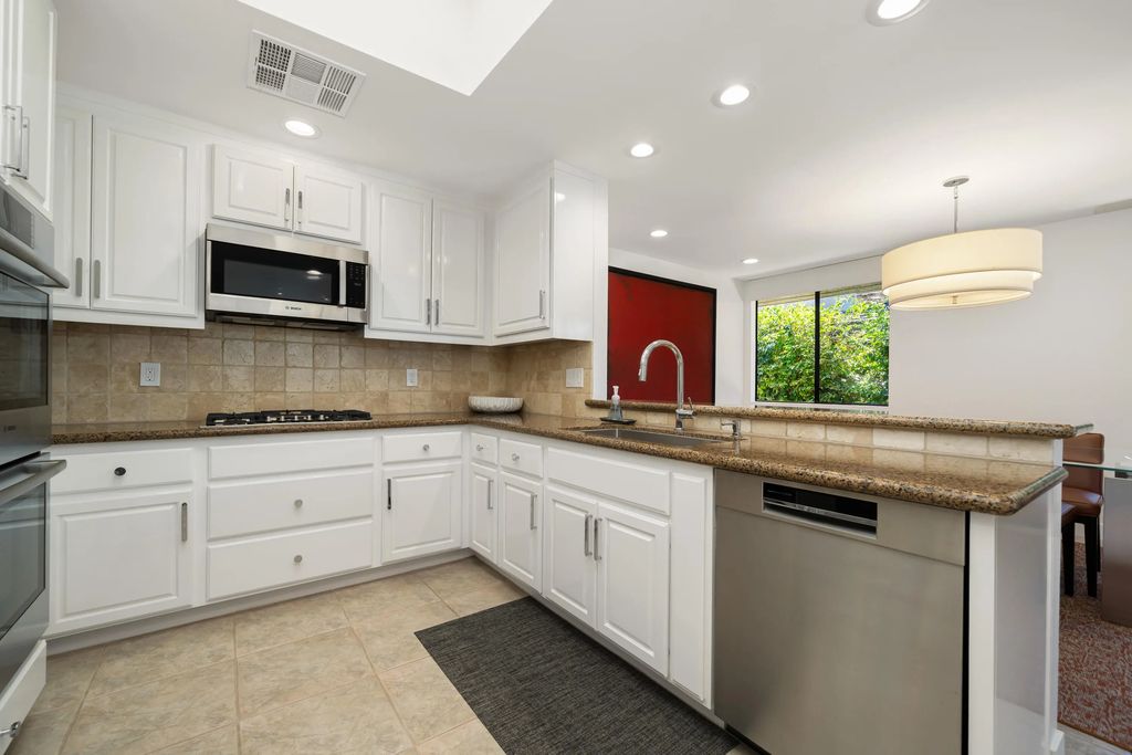 7 Dartmouth Drive, Rancho Mirage