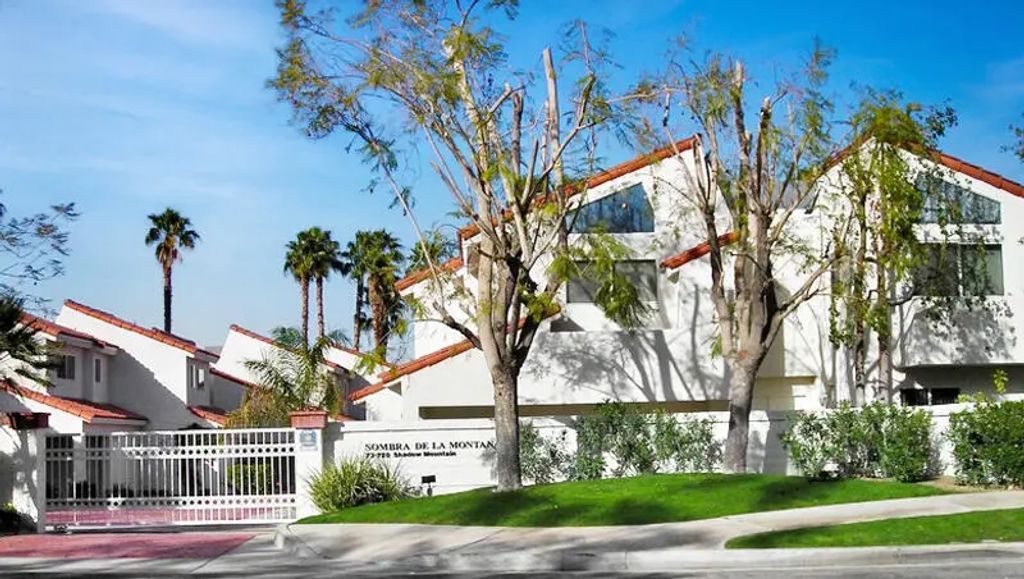 73720 Shadow Mountain Drive 15, Palm Desert