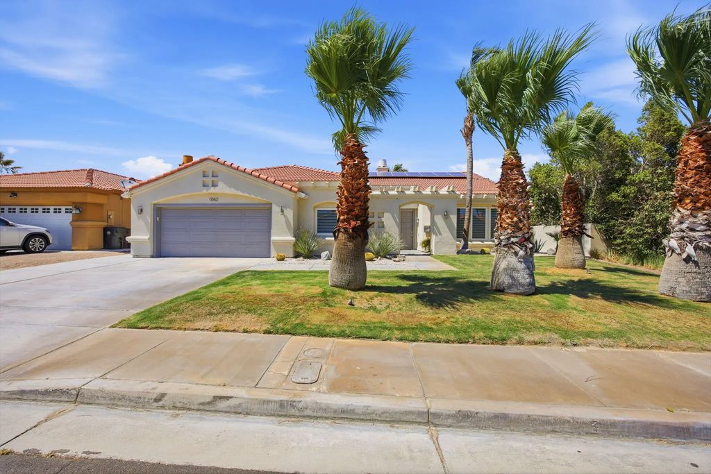 1062 Via San Michael Road E, Palm Springs