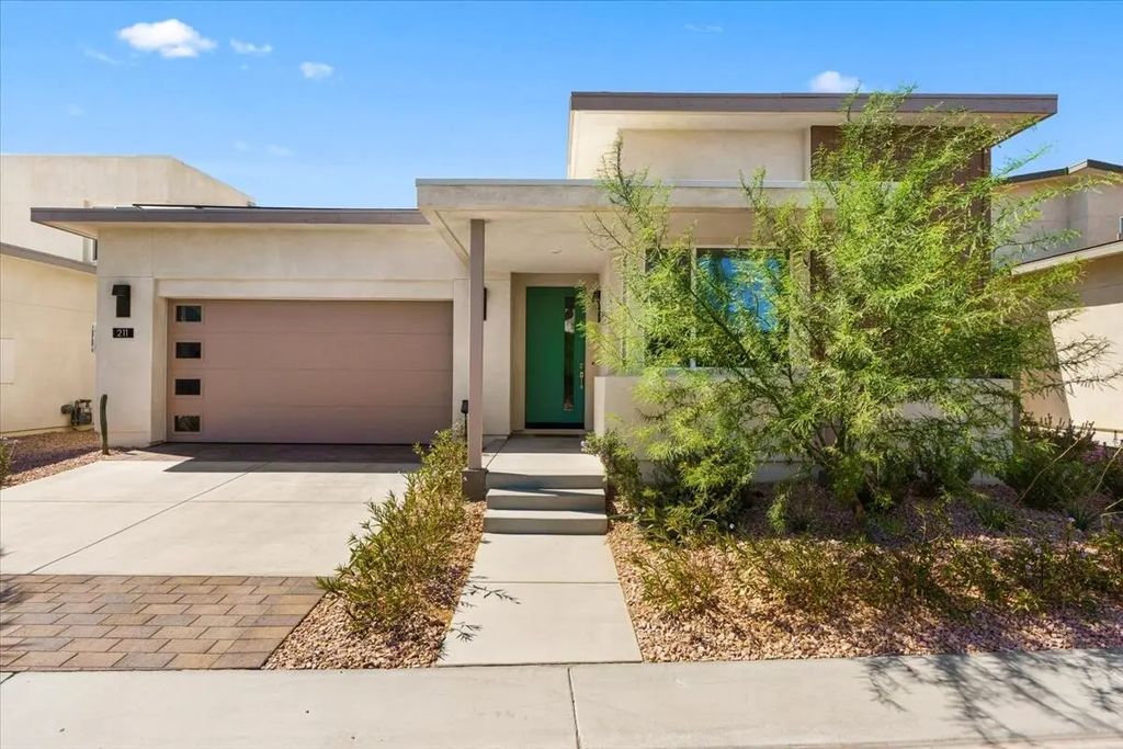 211 Mustang Lane, Palm Springs