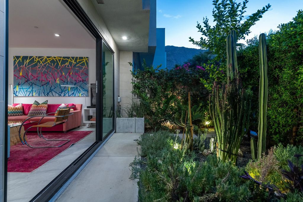 294 Mayfair Way, Palm Springs