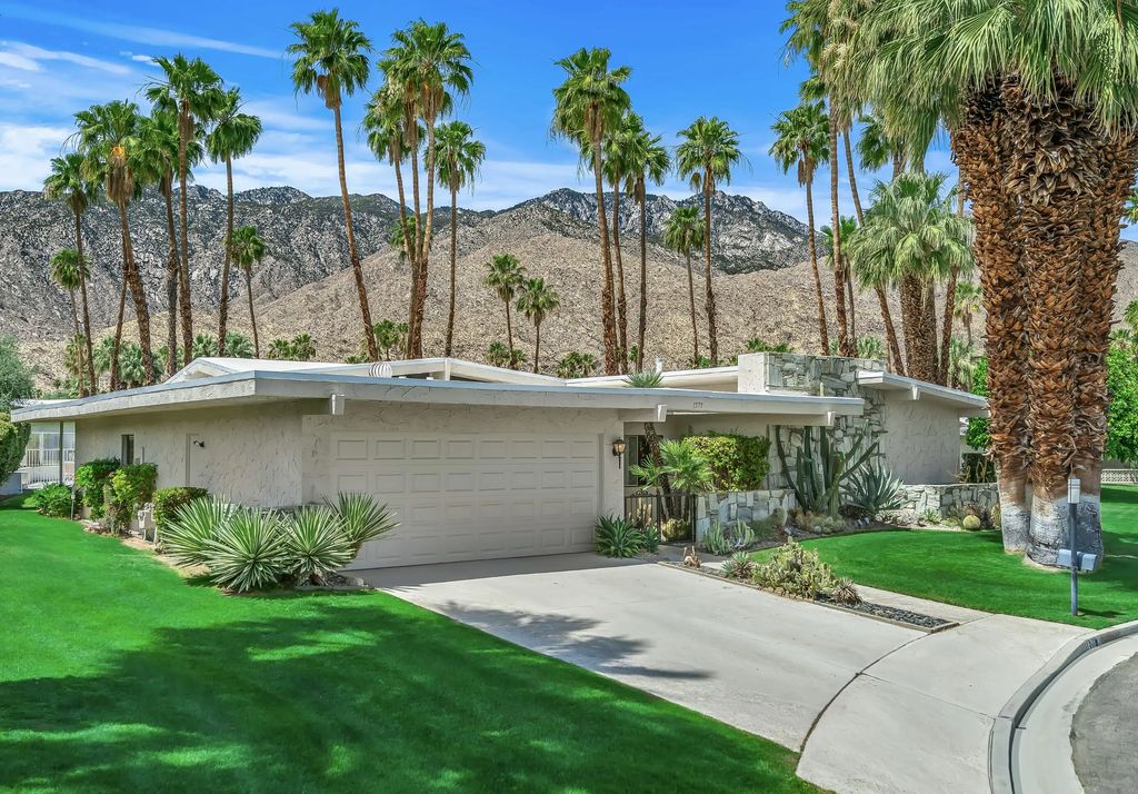 1575 Toledo Circle, Palm Springs