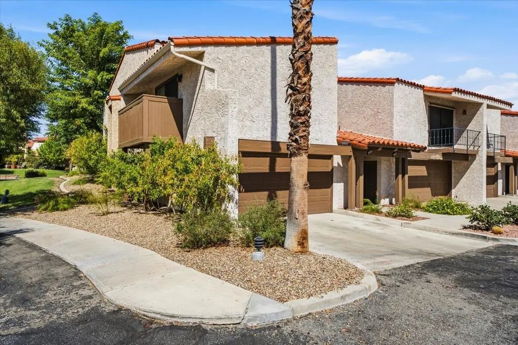 640 Calle Petunia S, Palm Springs