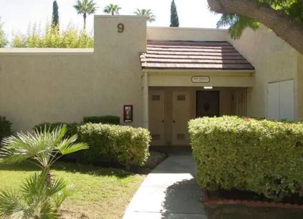 2053 Via Miraleste N 914, Palm Springs