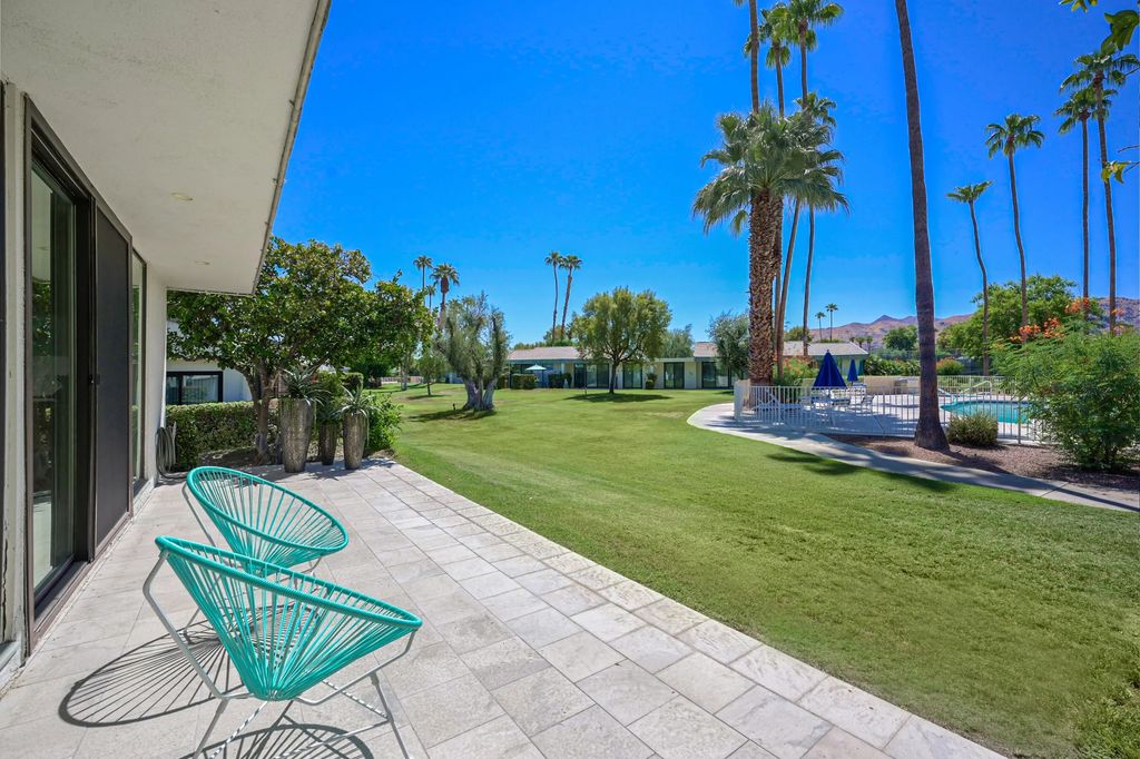 1707 Grand Bahama Drive, Palm Springs