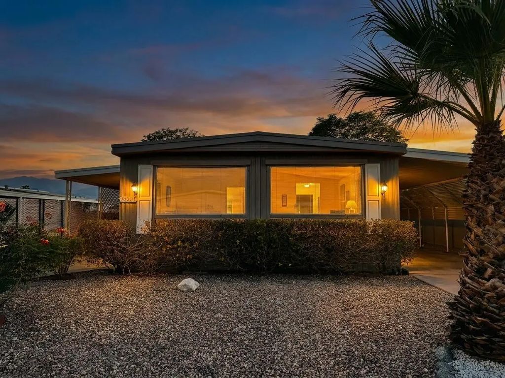 73201 Highland Springs Drive, Palm Desert