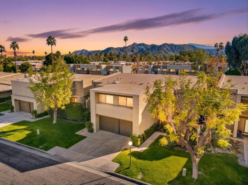 1251 Tiffany Circle, Palm Springs