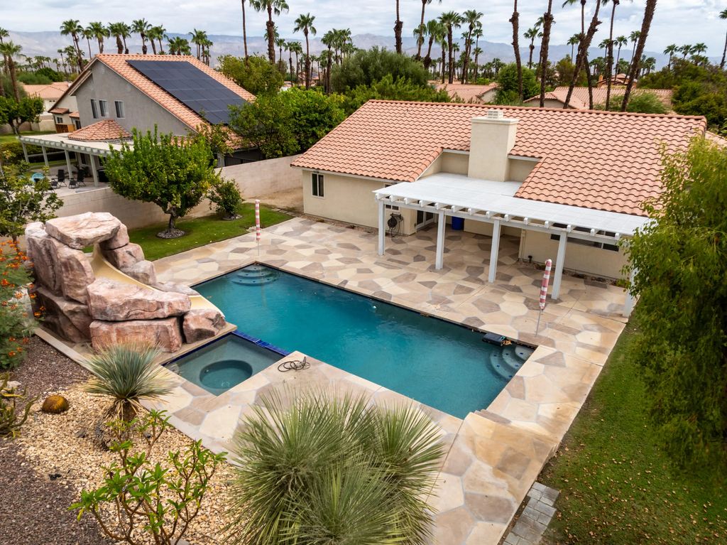 39715 Saint Michael Place, Palm Desert