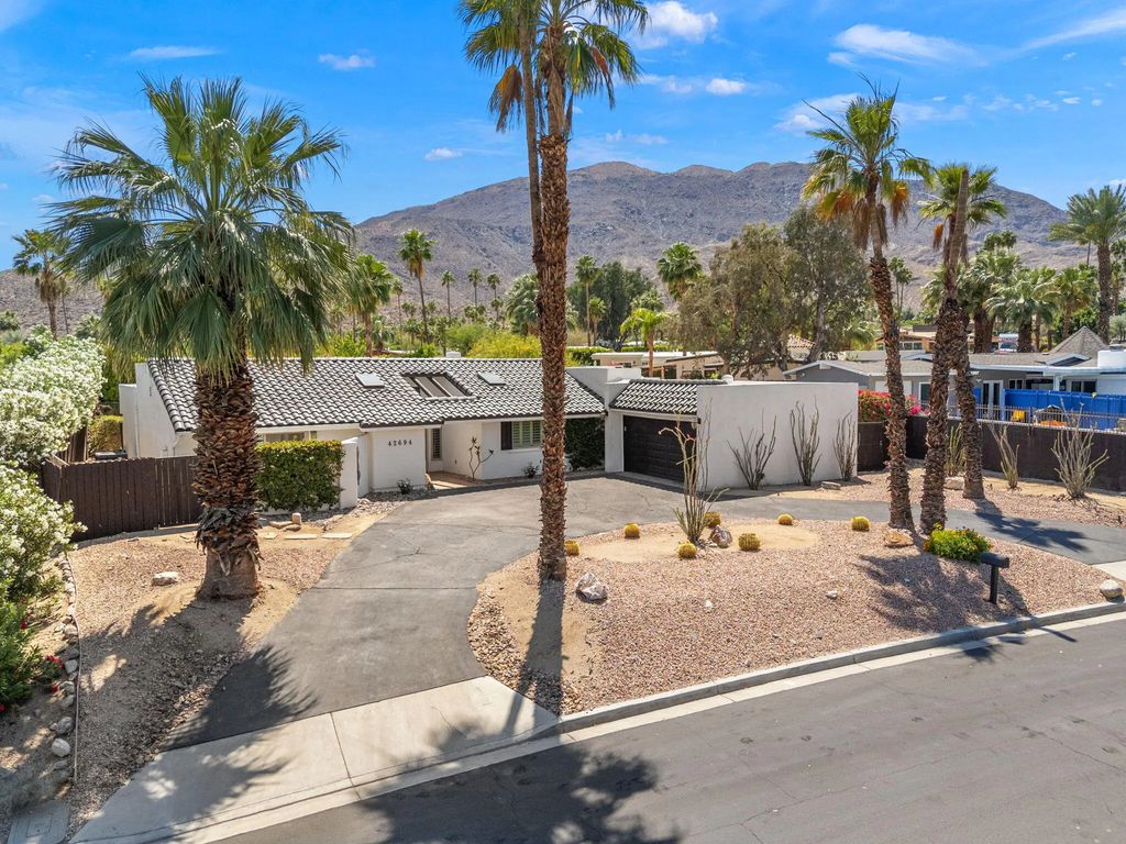 42694 Veldt Street E, Rancho Mirage