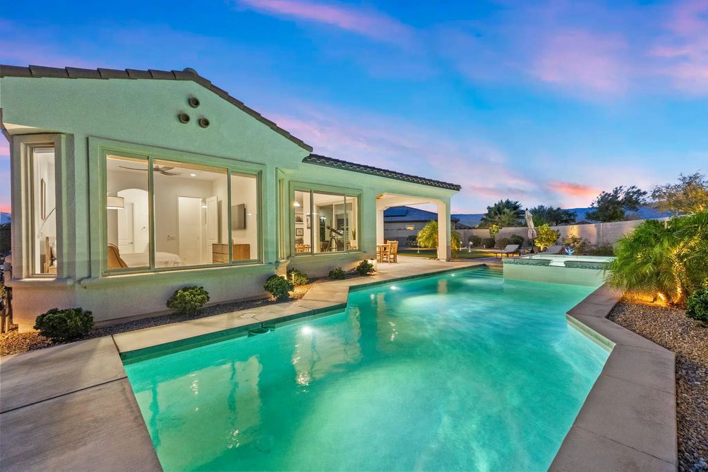 16 Cuvee, Rancho Mirage