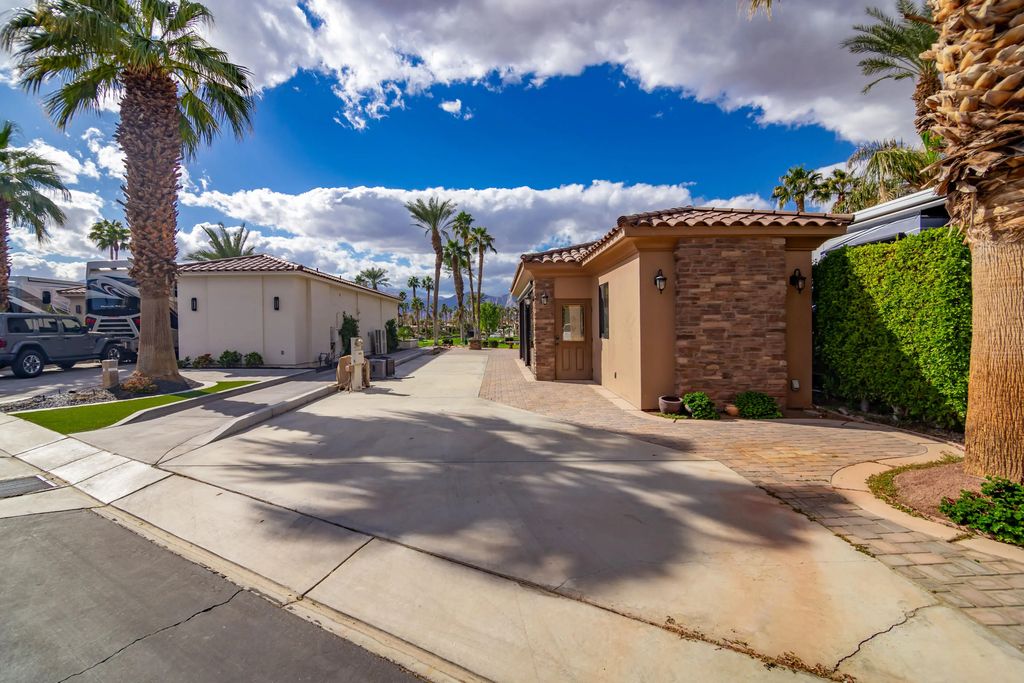 80501 Avenue 48 141, Indio
