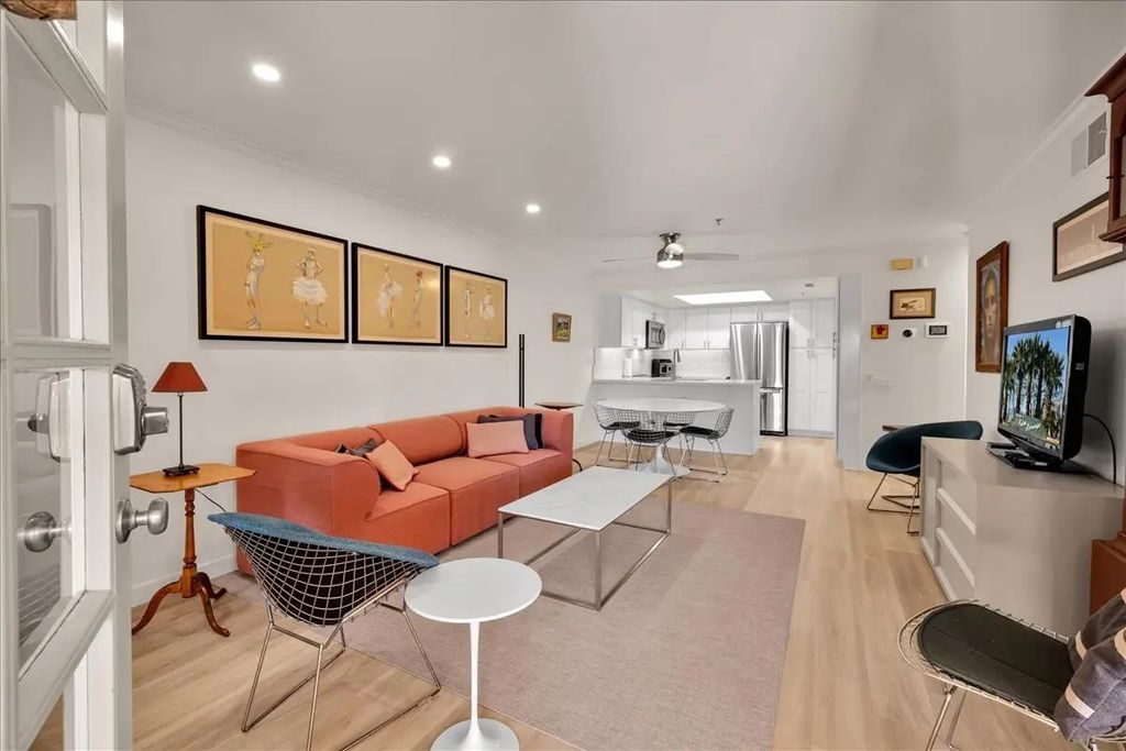 500 Amado Road E 203, Palm Springs