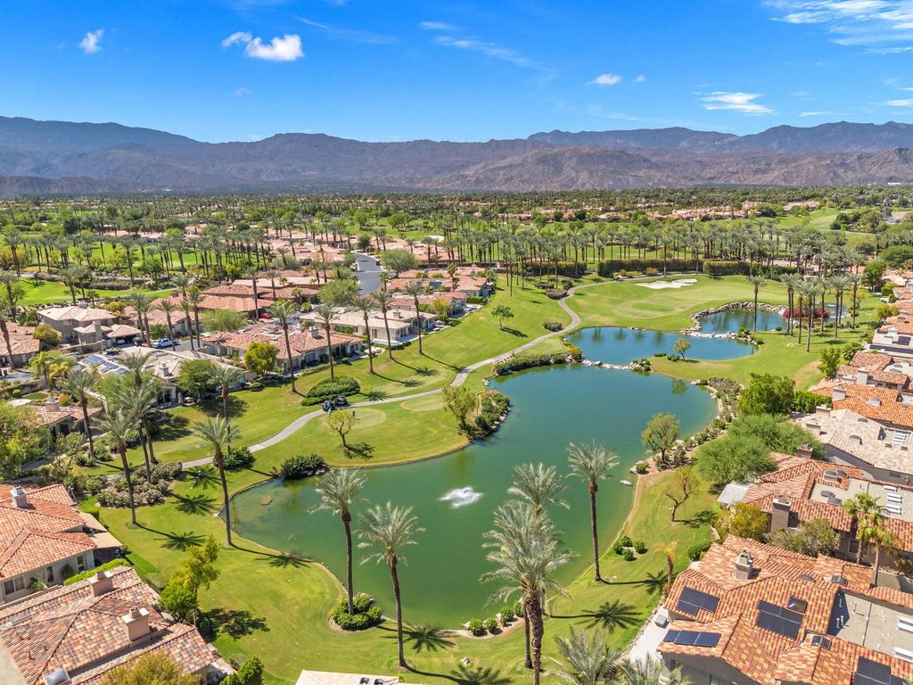 542 Red Arrow Trail, Palm Desert