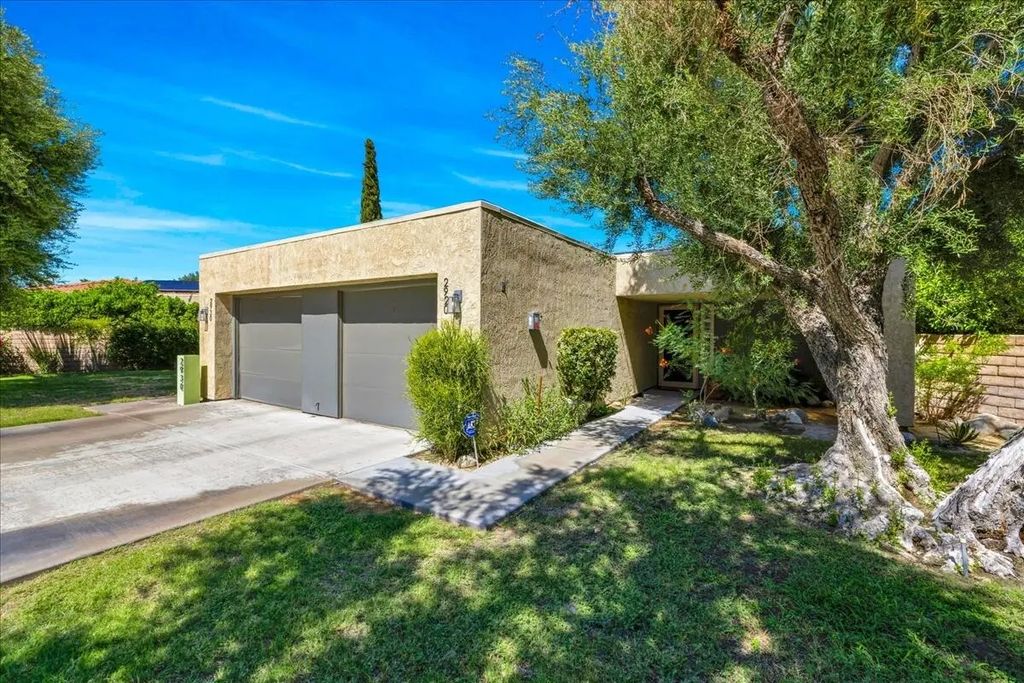 2920 Sunflower Circle, Palm Springs