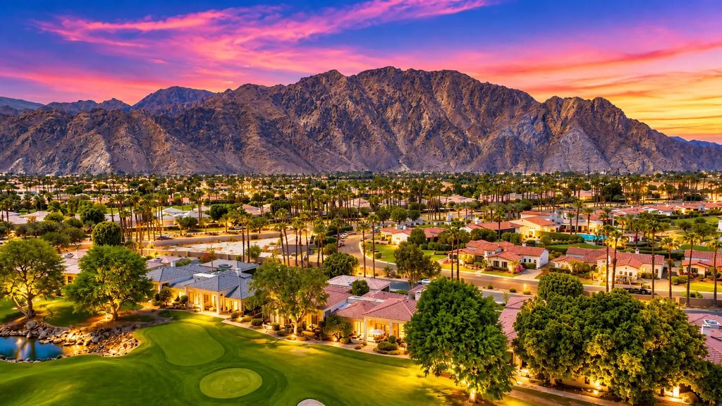 54446 Oaktree, La Quinta