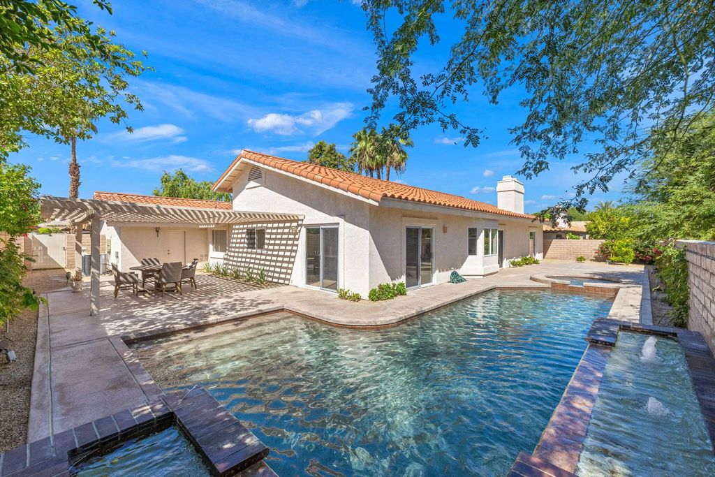 43690 Skyward Way, La Quinta