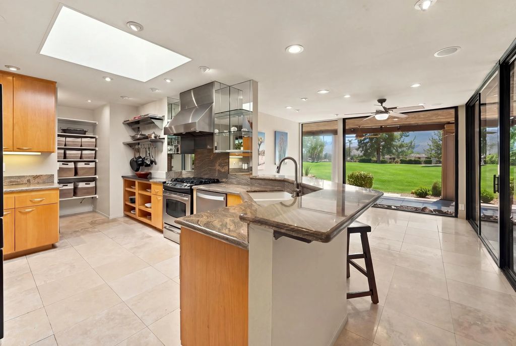 35 Duke Drive, Rancho Mirage