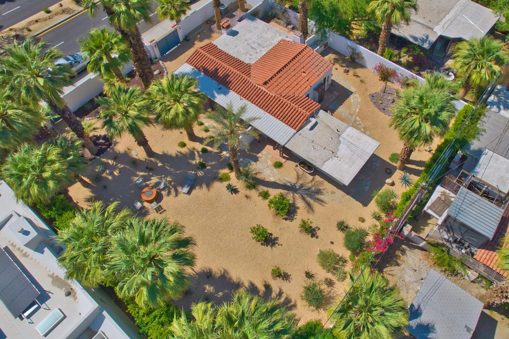 52862 Eisenhower Drive, La Quinta