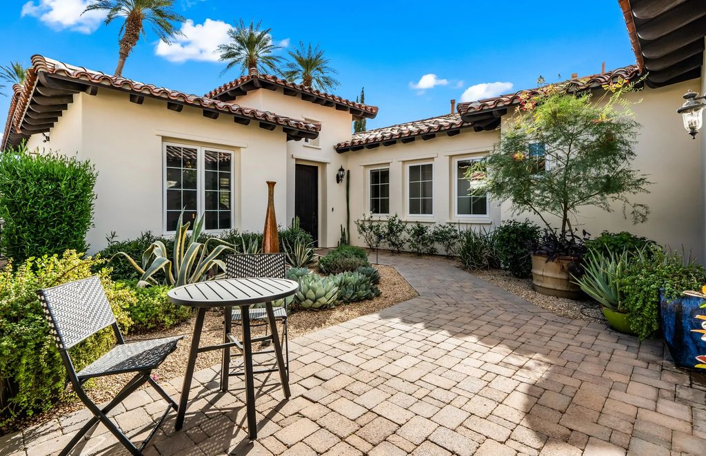 56738 Palms Dr Drive, La Quinta
