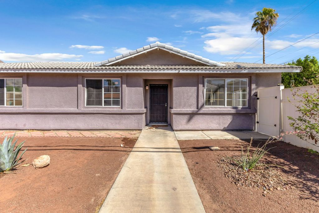 51980 Avenue Ramirez, La Quinta