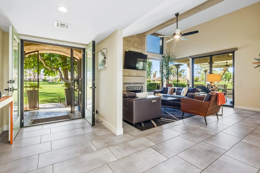 35657 Calle Montigo, Cathedral City
