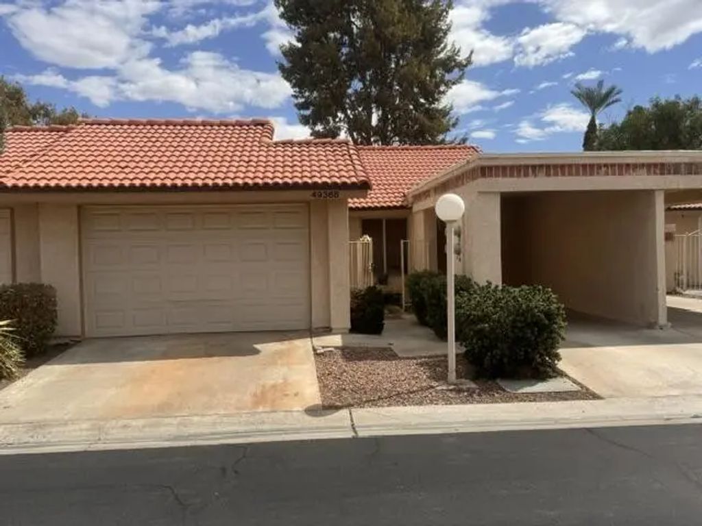 49368 Eisenhower Drive, La Quinta