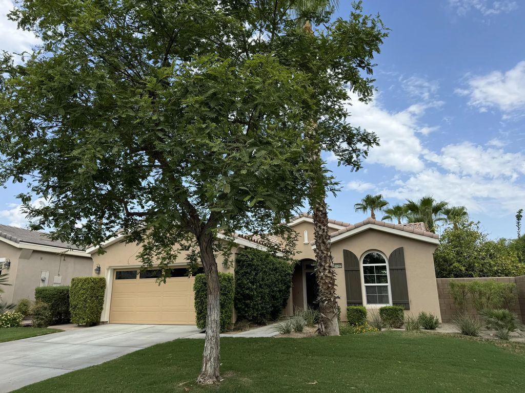 60389 Honeysuckle Street, La Quinta