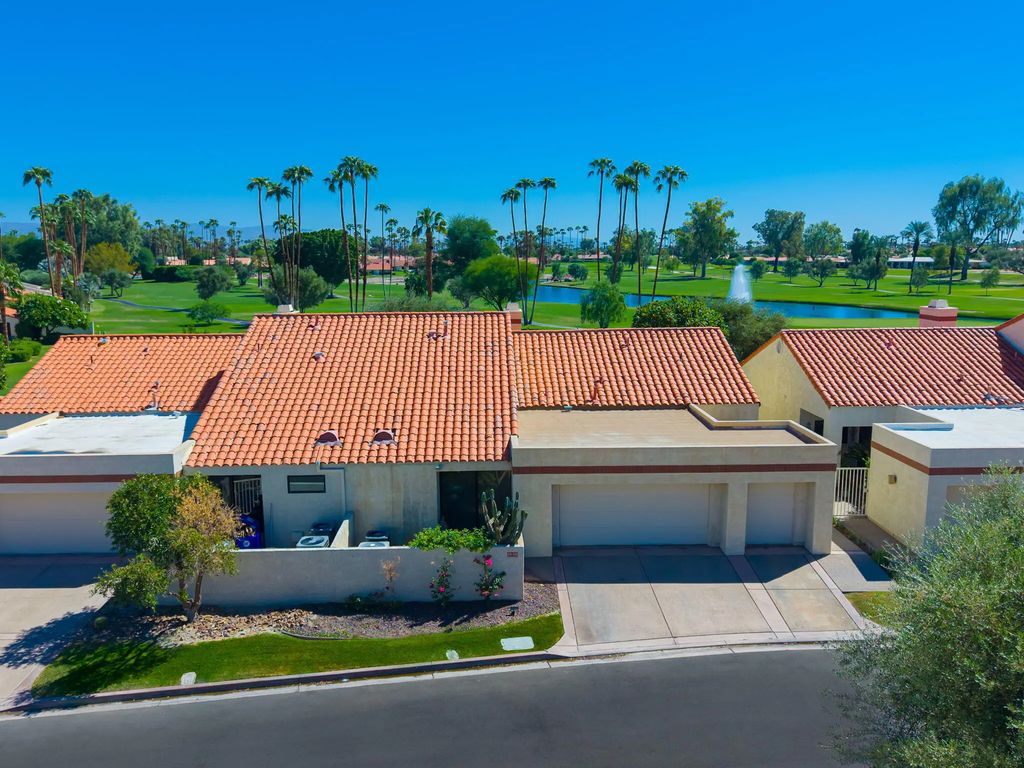 49430 Avenida Club La Quinta, La Quinta