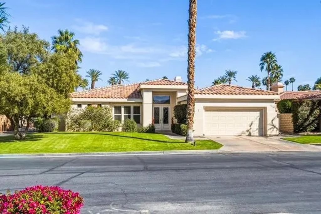 2 Brentwood Way, Palm Desert