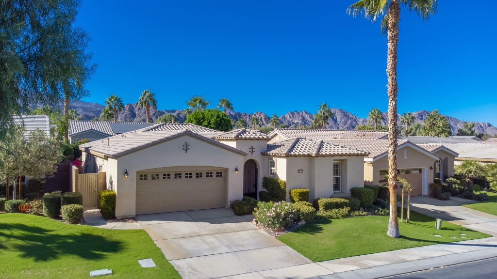 60179 Honeysuckle Street, La Quinta Property Listing MLS® 219070349