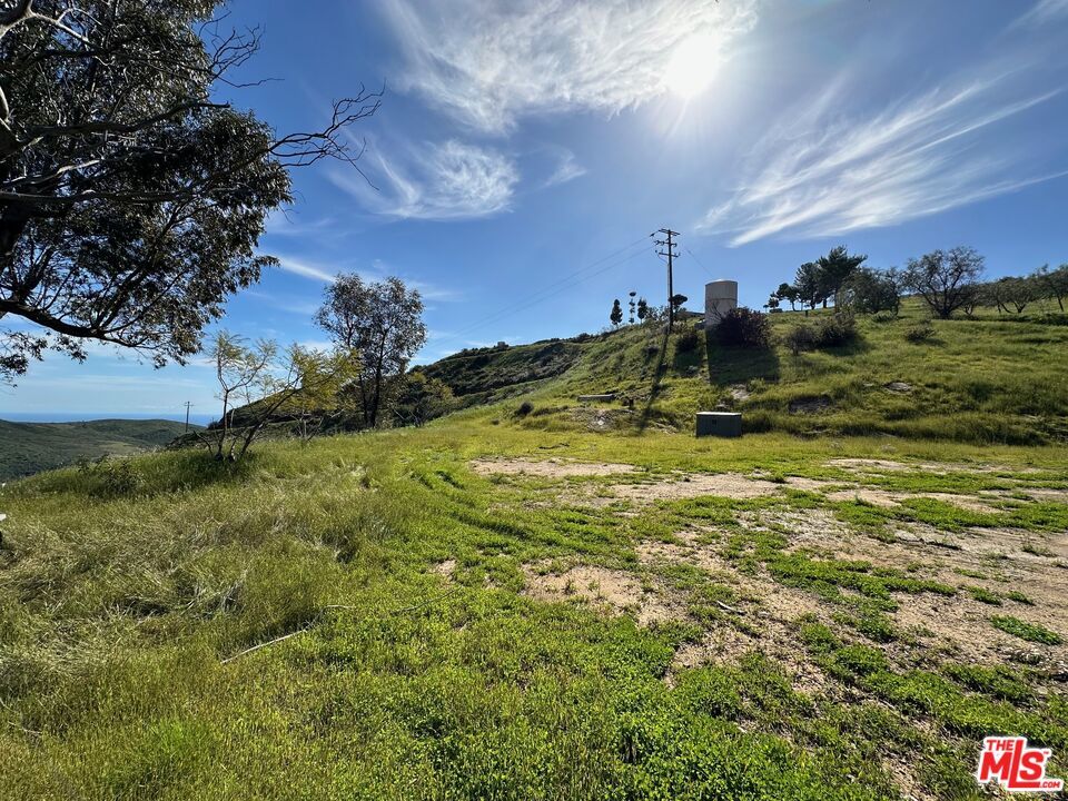 12500 Pacific View Dr MALIBU Property - 25570203 7 2af78daea43d08d3632c9f4354e51ec1 O