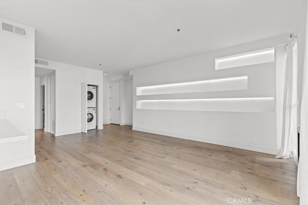 8811 Burton Way 520, WEST HOLLYWOOD Property Listing MLS® SB23199894MR