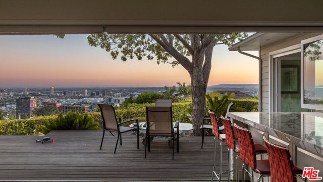 9279 Sierra Mar Dr, LOS ANGELES