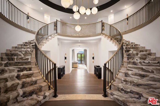 2189 Sheringham Ln, LOS ANGELES