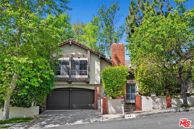 2881 Woodwardia Dr, LOS ANGELES