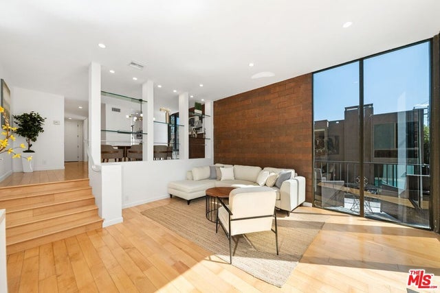 1033 Carol Dr 101, WEST HOLLYWOOD